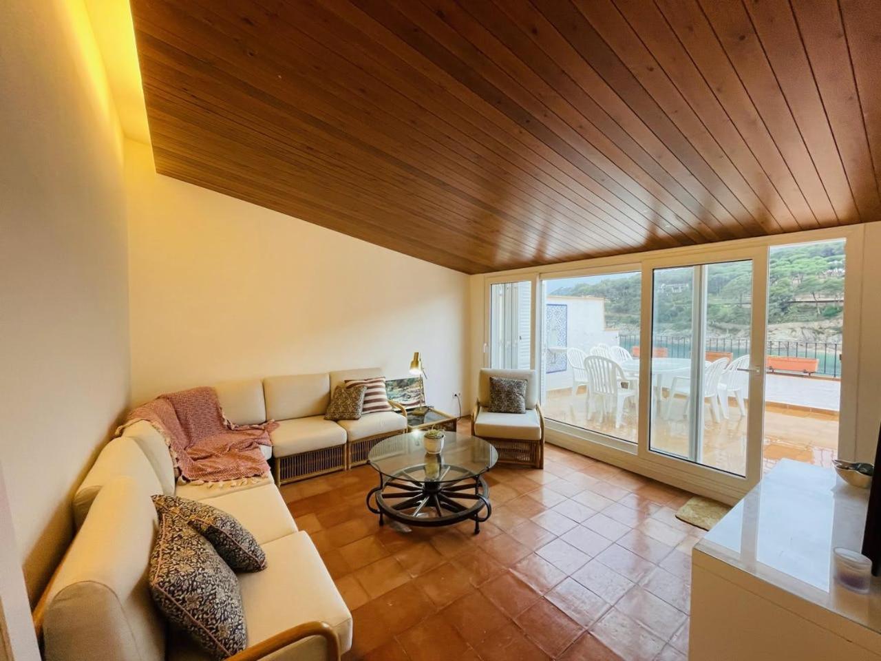 Tamariu Platja - Penthouse On Passeig Del Mar. Lägenhet Exteriör bild