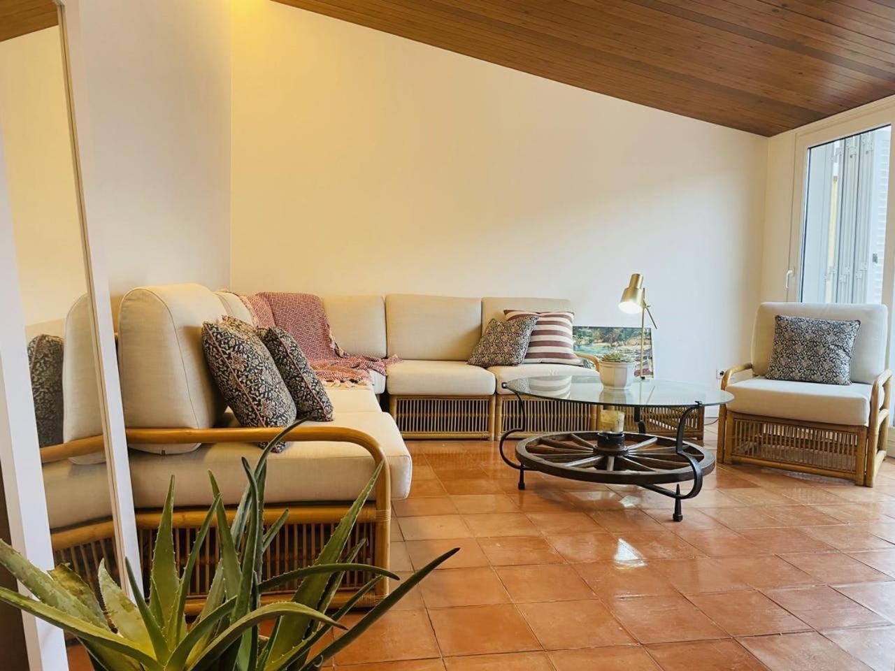 Tamariu Platja - Penthouse On Passeig Del Mar. Lägenhet Exteriör bild