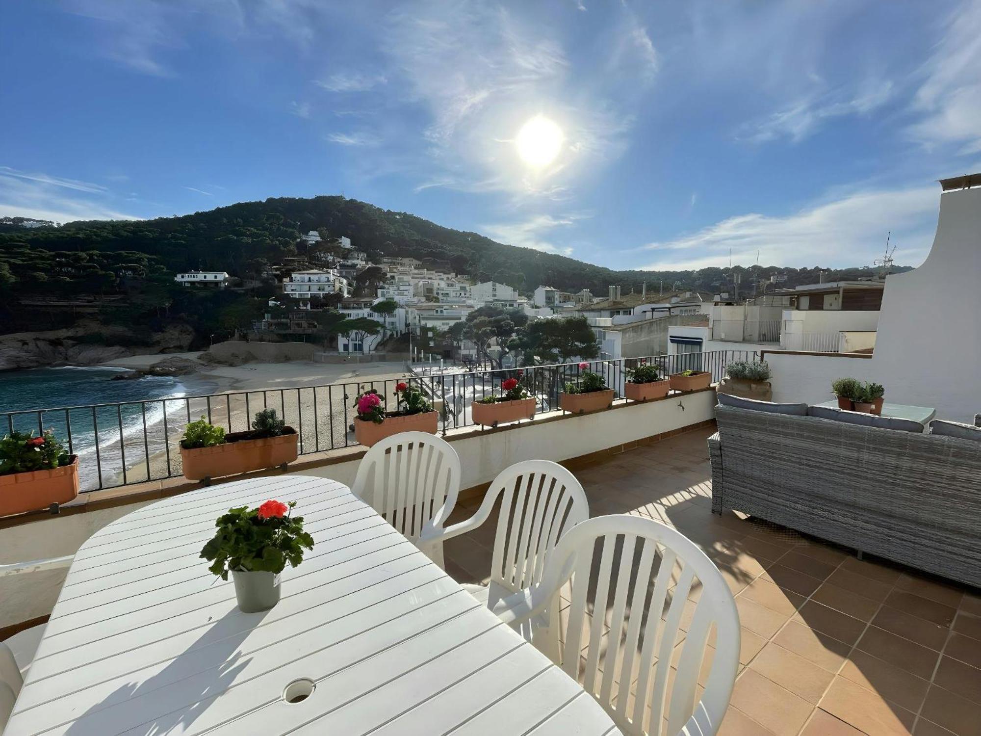 Tamariu Platja - Penthouse On Passeig Del Mar. Lägenhet Exteriör bild