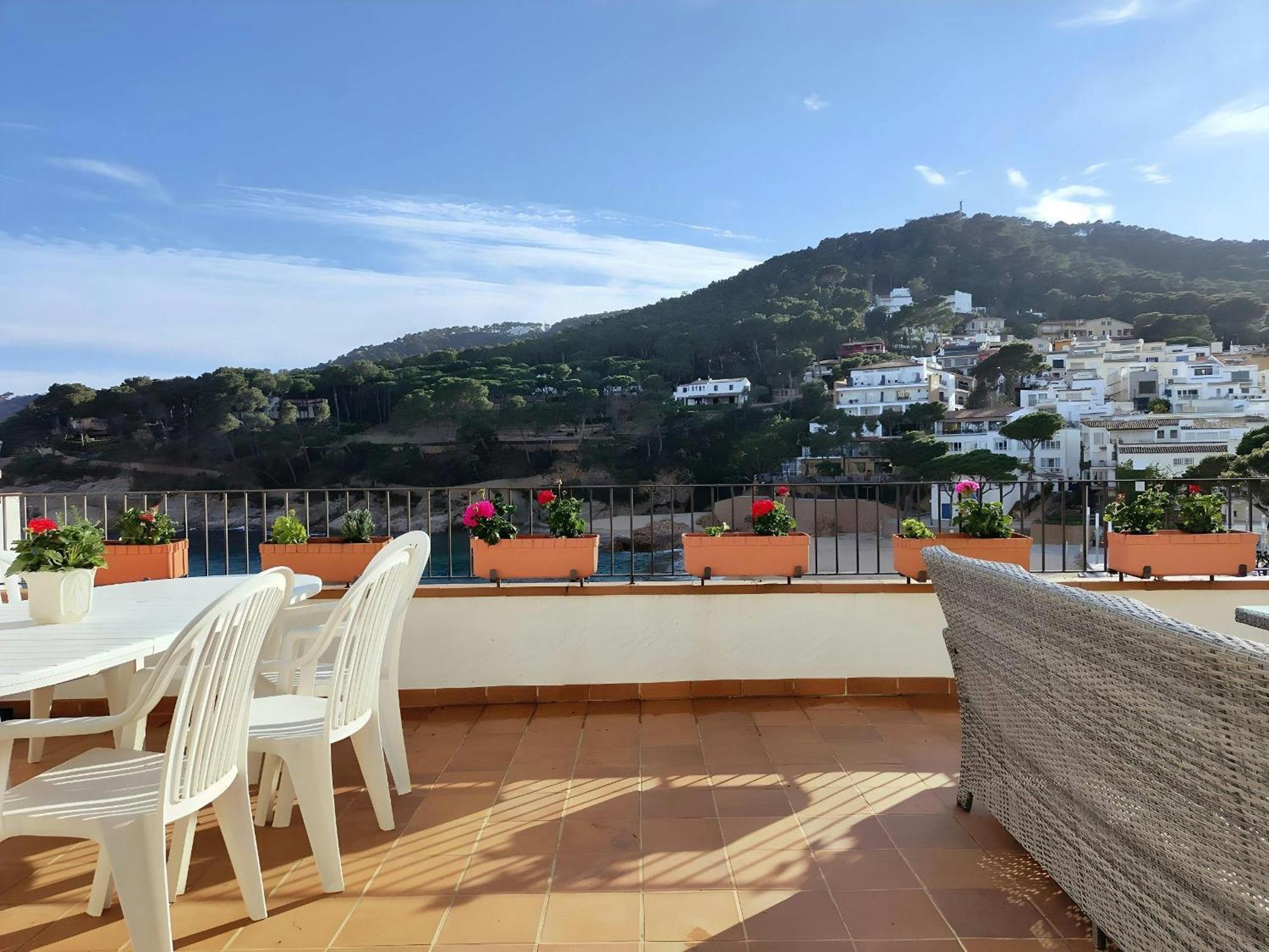 Tamariu Platja - Penthouse On Passeig Del Mar. Lägenhet Exteriör bild
